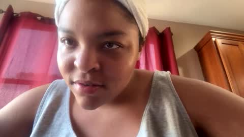 sunsh1n3gurl online show from May 18, 12:53 am