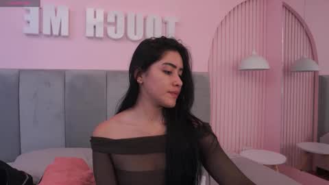 susan_wall online show from April 1, 1:01 pm