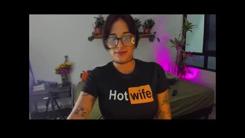 SusieGlass online show from February 9, 1:52 am