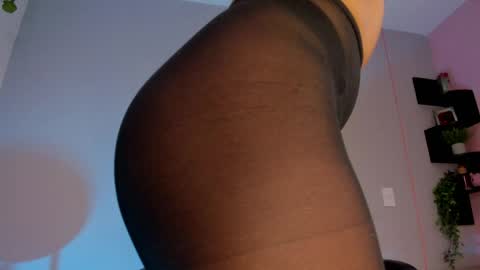 Sussy online show from April 15, 7:58 pm