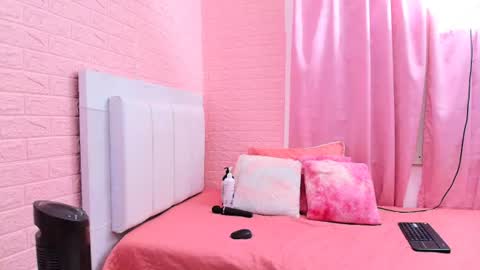 suzan_30 online show from July 5, 8:25 pm