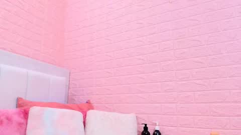 suzan_30 online show from June 3, 10:15 pm