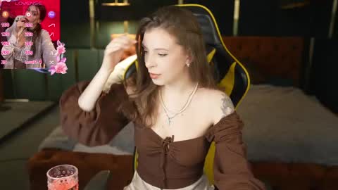 Suzan online show from April 27, 8:28 pm