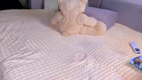 Alice online show from June 25, 4:08 pm