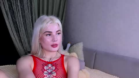 Alice online show from June 27, 7:09 pm