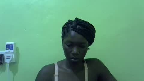 sweet_cherie1 online show from May 12, 4:46 pm