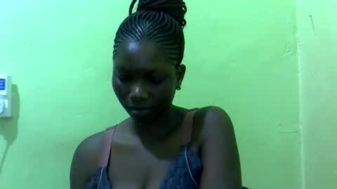 sweet_cherie1 online show from May 31, 6:09 pm