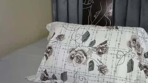 sweet_freaky online show from March 4, 9:27 am