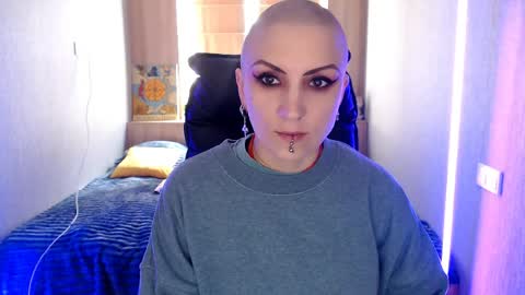 sweet_n_strong online show from April 7, 9:44 am