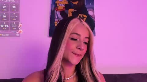 Penny  online show from May 8, 1:09 am