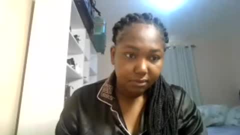 sweetaura001 online show from June 21, 7:56 am