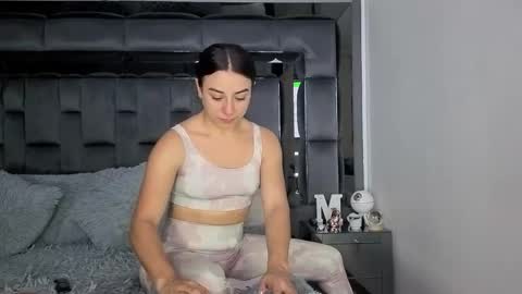sweetblonde111 online show from May 22, 10:52 pm