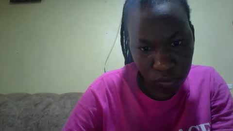 sweetdiva2012 online show from April 6, 3:50 am