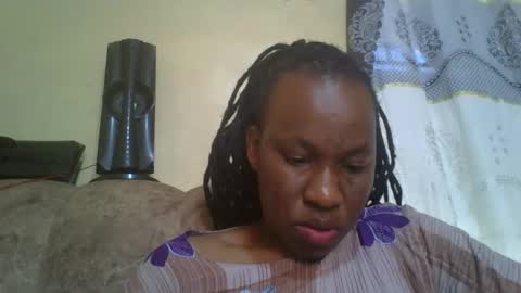 sweetdiva2012 online show from March 17, 6:50 am