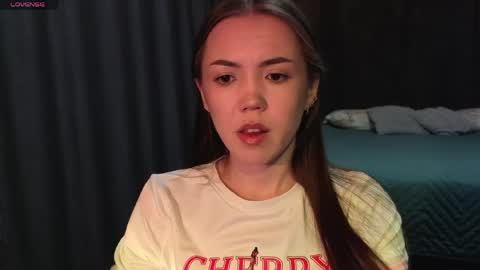 sweetieee_kira online show from April 14, 3:06 am