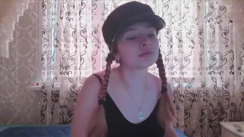 sweetliaison online show from March 13, 7:09 am