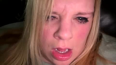 Lisa  online show from April 22, 10:07 pm