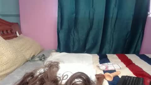Diva online show from May 15, 12:52 pm