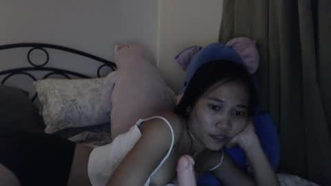 sweetmeeoowe_69 online show from May 1, 2:48 am