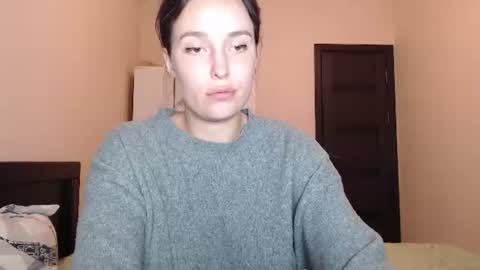 Mia online show from July 25, 5:53 pm