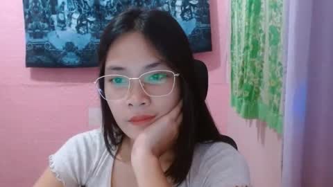 Mia online show from June 14, 5:30 am