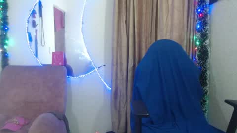 MEGHAN LOPEZ      online show from April 24, 10:23 pm