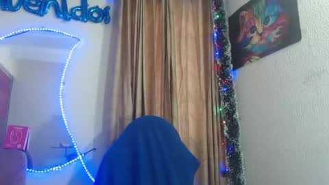 MEGHAN LOPEZ      online show from April 29, 10:15 pm