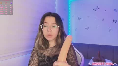 Veronica Independent Model online show from March 26, 1:35 pm