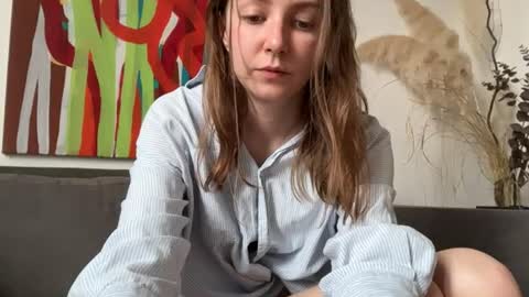 Lily online show from July 28, 3:21 pm
