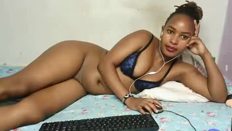 swt_bby online show from May 4, 11:18 pm