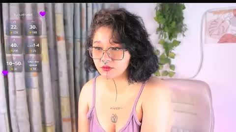    online show from March 27, 12:50 pm