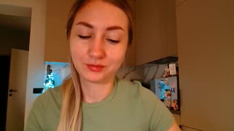  Kira  online show from March 16, 6:28 am