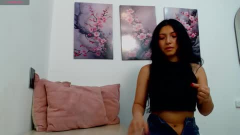 Hi im sara online show from March 15, 12:40 pm