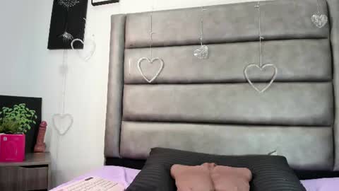 Tania  online show from July 9, 2:08 pm