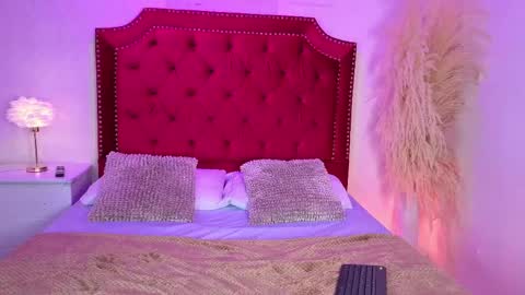  A N N Y    online show from April 22, 11:51 am