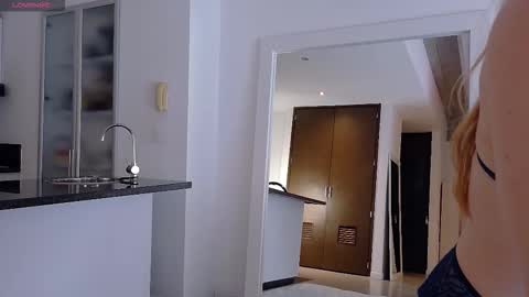 Tara White online show from February 15, 8:41 pm