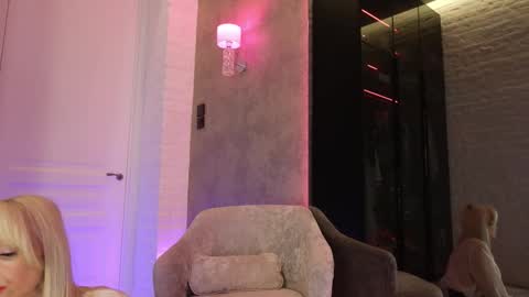 Tasha online show from October 2, 10:09 am