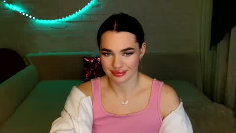 tasty_babyy online show from December 17, 1:59 pm