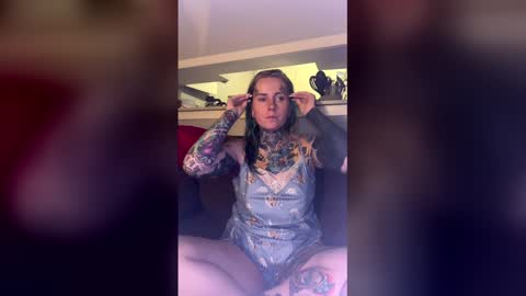 Queen Ang online show from April 13, 3:41 am