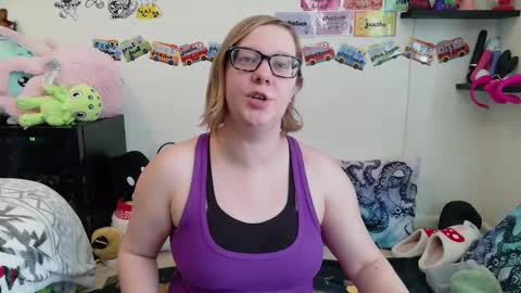 Pixie Pix or Pickle online show from March 4, 7:31 pm