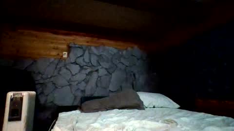 lovecreep online show from April 16, 4:46 am