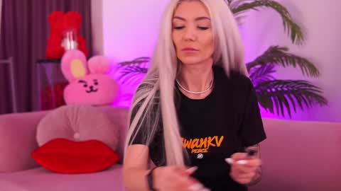 Deea  online show from January 10, 3:48 pm