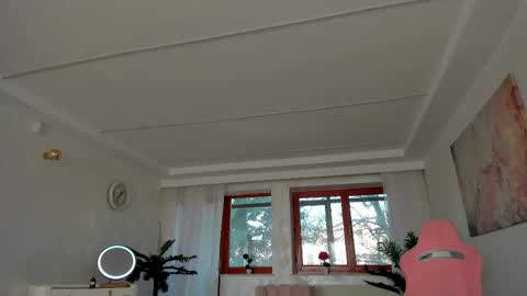 Tiffany Houston online show from February 10, 6:42 am