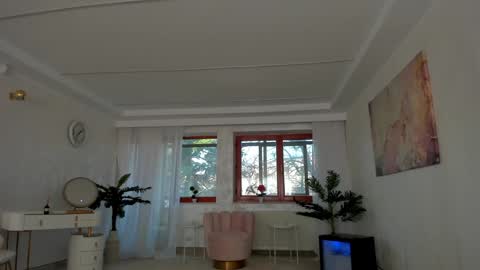 Tiffany Houston online show from January 17, 7:19 am