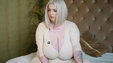  Tiffany  online show from February 15, 11:15 pm