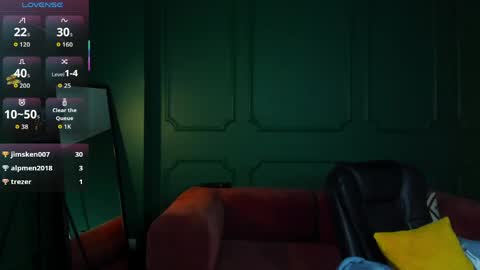 tina_tayllor__ online show from May 6, 9:19 pm