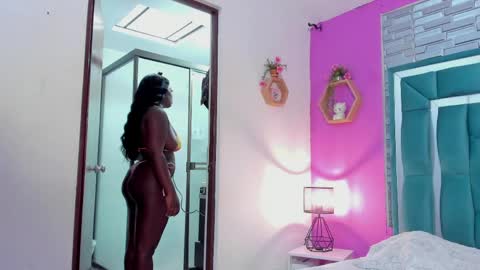 Tina online show from April 1, 8:39 pm