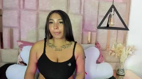 tinna noa online show from July 7, 3:31 am
