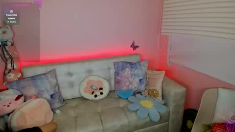 tiny_cora online show from March 13, 4:52 pm