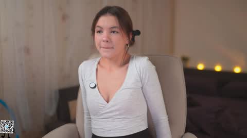 Lyssa     online show from February 6, 1:54 pm